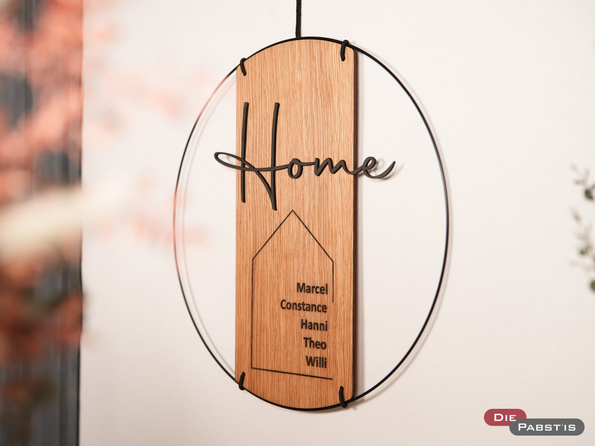Personalisiertes Türschild in Eichenoptik als Hochzeitsgeschenk – Gravur mit ‚Home‘ und Namen des Brautpaars