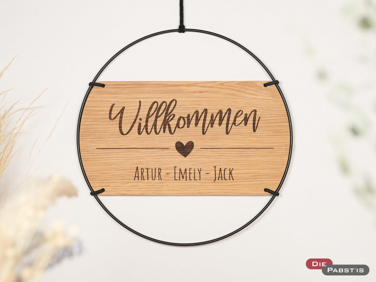 Individuelles Türschild mit ‚Willkommen‘-Gravur, Familiennamen und Herz – perfekte Geschenkidee zur Hochzeit oder zum Einzug