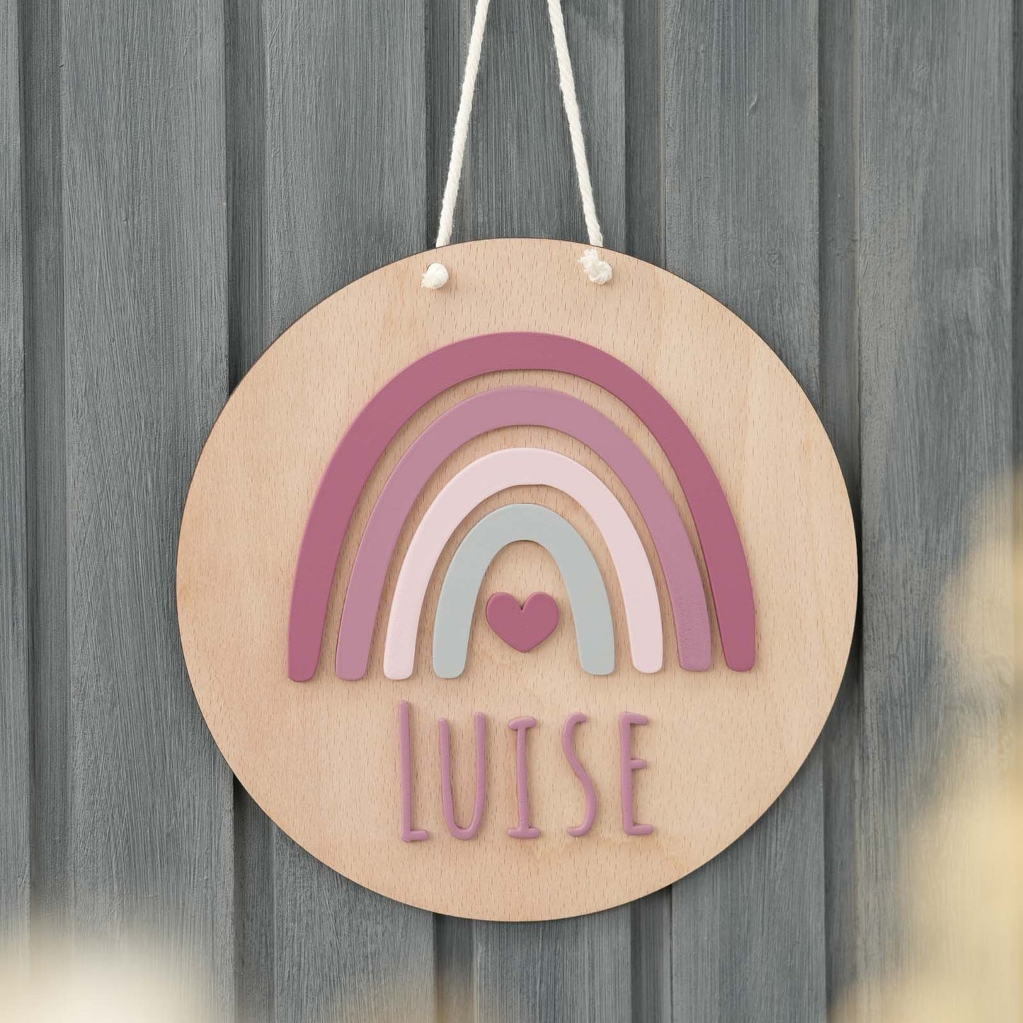 Kinderzimmer Wandschild aus Holz mit Regenbogen und individuellem Namen